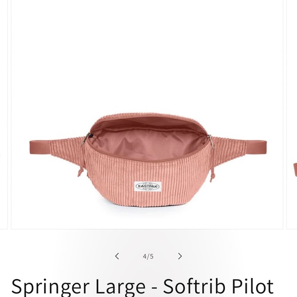 Large Fanny pack never used with tags - Picture 3 of 8